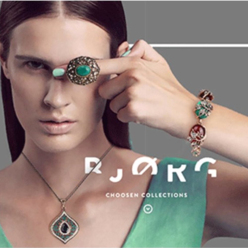 NEW Rhinestone Earrings - Picture 8 of 14